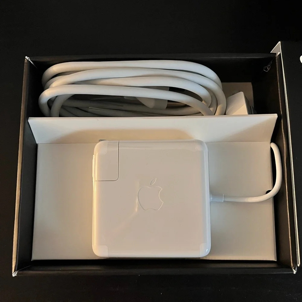 Brand new apple adapter 85W